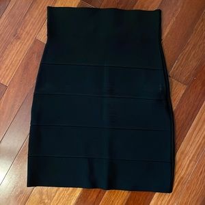 BCBCMaxAzria Black Mini Skirt